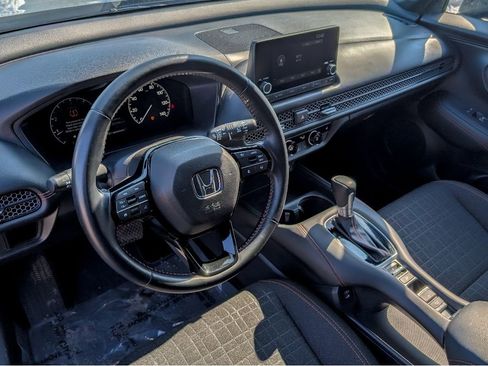 Used 2025 Honda HR-V Sport image 17
