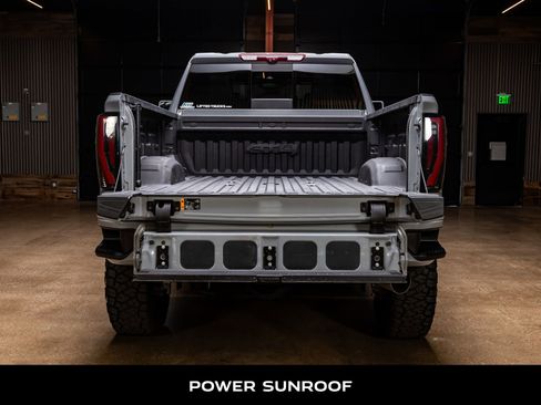 Used 2024 GMC Sierra 2500 AT4 w/ Max Trailering Package image 9