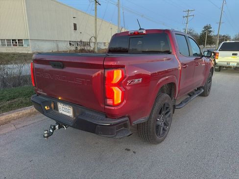 Used 2024 Chevrolet Colorado Z71 w/ Z71 Convenience Package 2 image 5