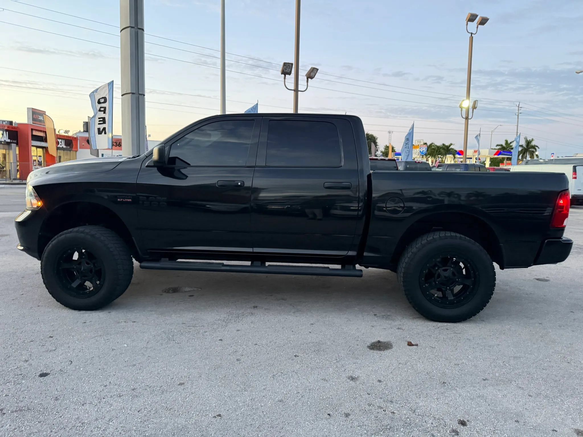 Used 2016 RAM 1500 Express w/ Black Ram 1500 Express Group RWD image 8