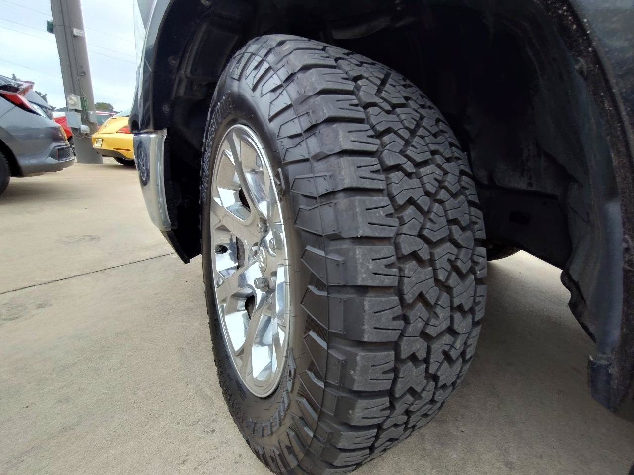 Used 2017 RAM 1500 Laramie w/ Convenience Group AWD/4WD image 53