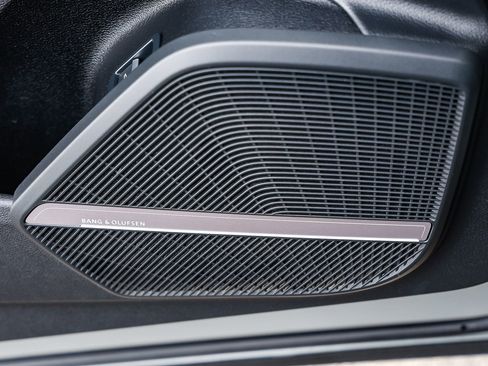 Used 2020 Audi SQ5 Premium Plus w/ Premium Plus Package image 23