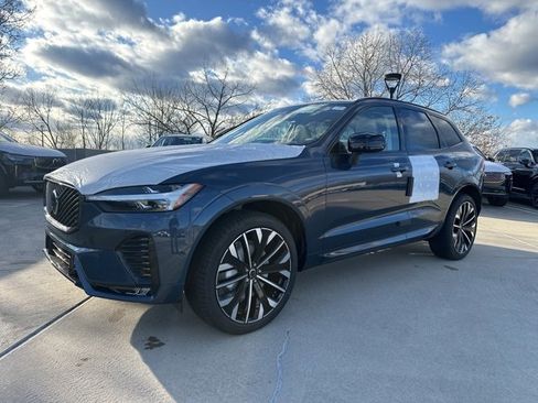 New 2026 Volvo XC60 B5 Ultra w/ Protection Package Premier image 3