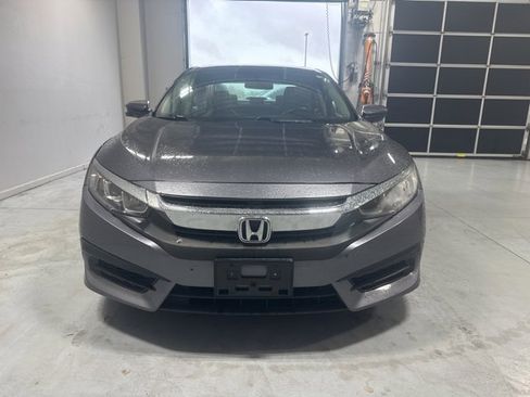 Used 2018 Honda Civic EX image 2
