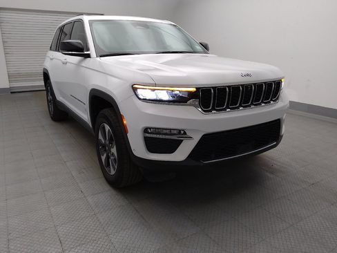 Used 2022 Jeep Grand Cherokee Limited 4xe w/ Luxury Tech Group II AWD/4WD image 14