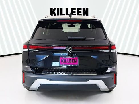 New 2026 Volkswagen Tiguan SE image 6