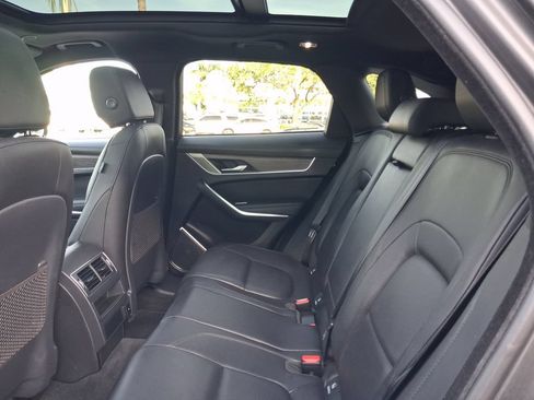 Used 2023 Jaguar F-PACE S AWD/4WD image 8