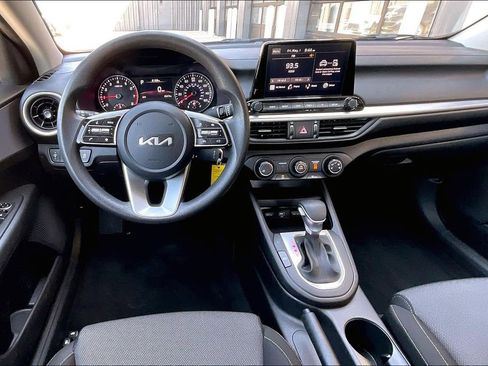 Used 2023 Kia Forte LX FWD image 5