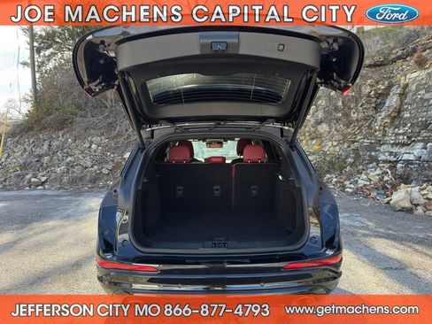 Used 2025 Lincoln Corsair Grand Touring w/ Equipment Group 302A image 10