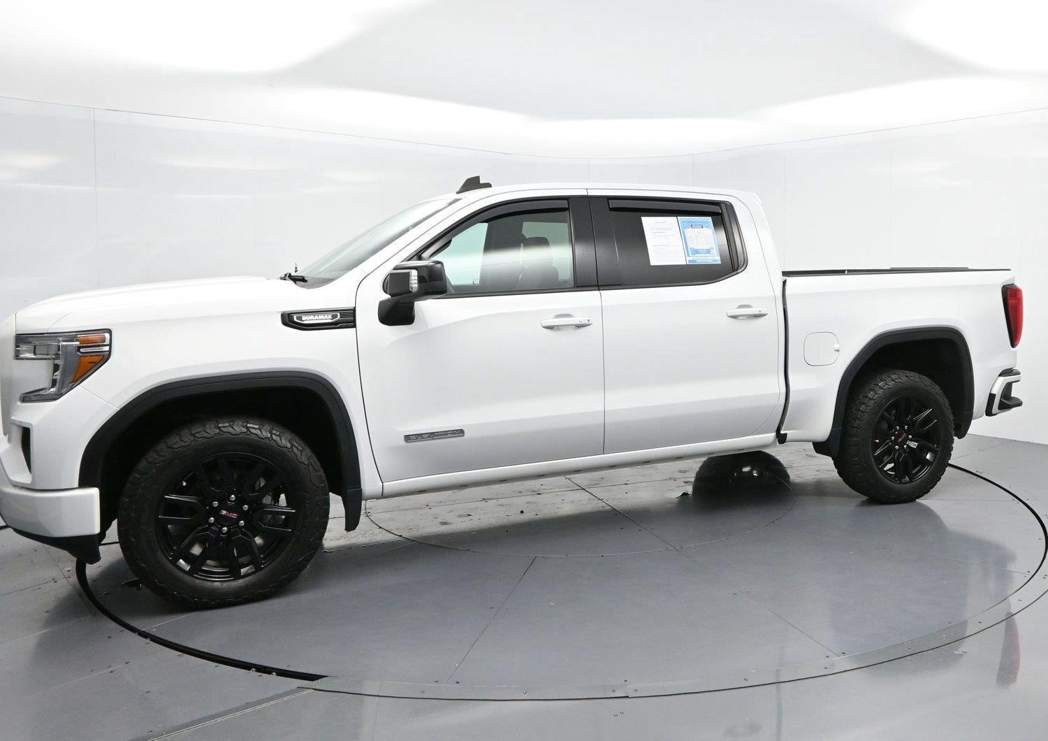 Used 2020 GMC Sierra 1500 Elevation w/ Elevation Value Package RWD image 4