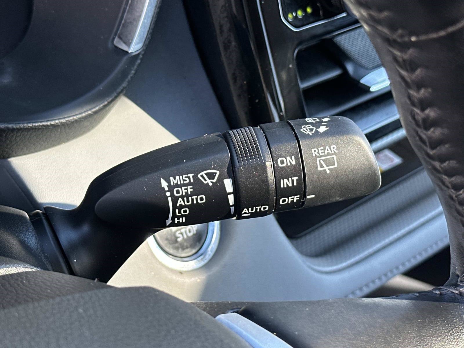 Used 2023 Toyota Highlander Platinum FWD image 31