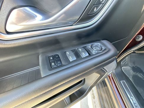 Used 2023 GMC Yukon XL AT4 w/ Technology Package image 24