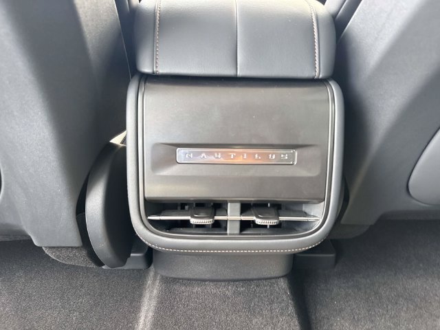 New 2026 Lincoln Nautilus Premier AWD/4WD image 15