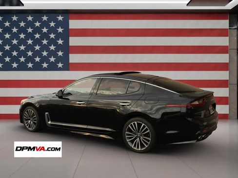 Used 2018 Kia Stinger Premium RWD image 5