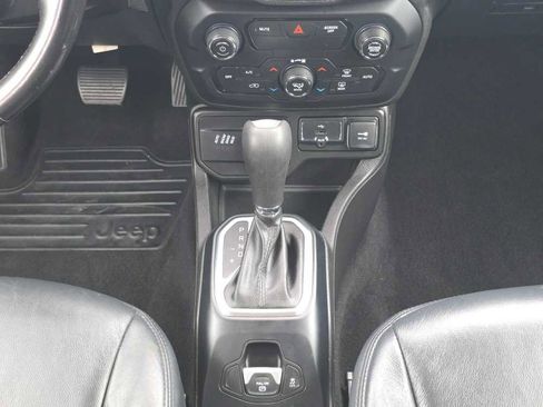 Used 2018 Jeep Renegade Altitude image 13