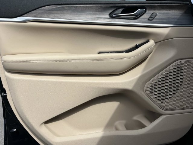 New 2027 Jeep Grand Cherokee Limited AWD/4WD image 19