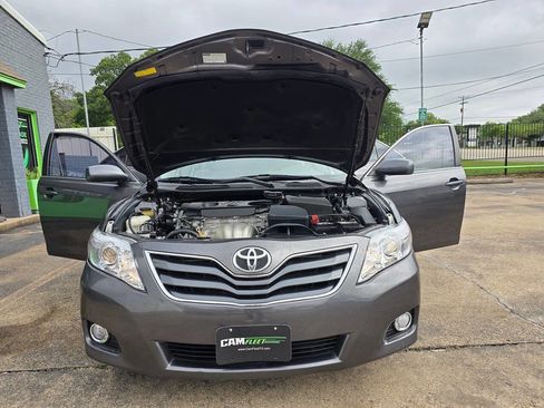 Used 2011 Toyota Camry image 44