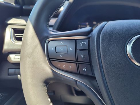 Used 2019 Lexus UX 250h w/ Premium Package AWD/4WD image 20