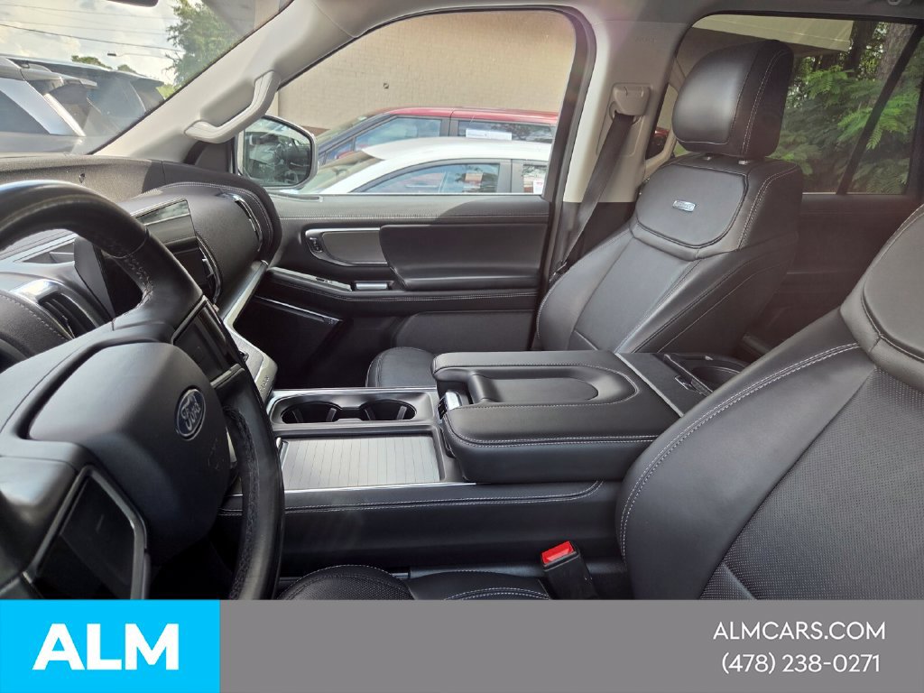 Used 2025 Ford Expedition Platinum AWD/4WD image 31