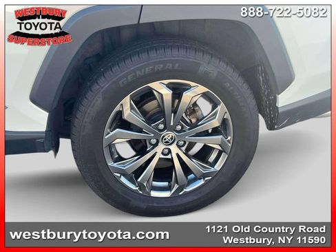 Certified 2022 Toyota RAV4 XLE Premium AWD/4WD image 15