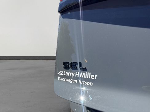 New 2026 Volkswagen Atlas Cross Sport SEL R-Line AWD/4WD image 6