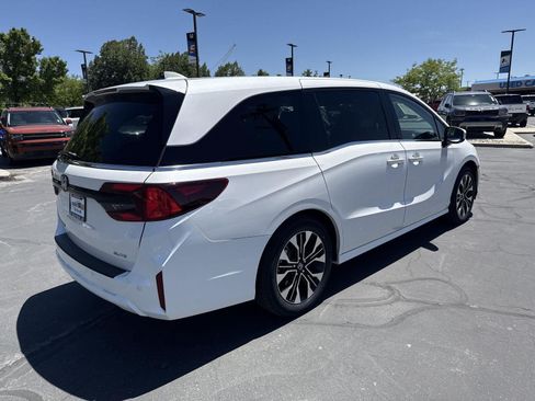 Certified 2025 Honda Odyssey Elite image 8