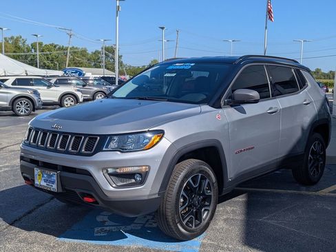 Used 2020 Jeep Compass Trailhawk w/ Cold Weather Group image 7