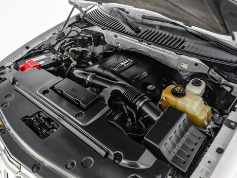 Used 2015 Lincoln Navigator 2WD image 42