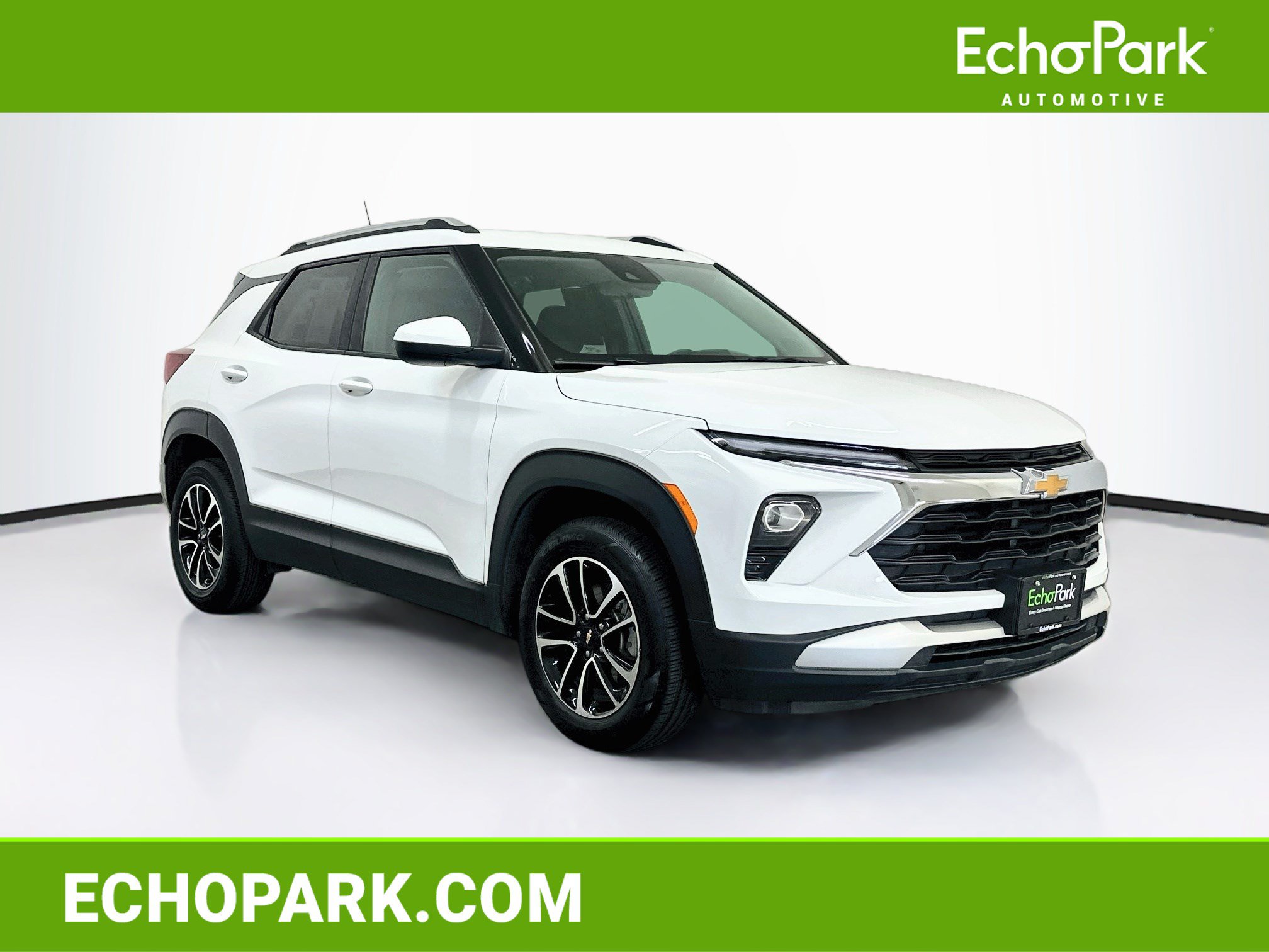 Used 2025 Chevrolet TrailBlazer LT AWD/4WD image 1