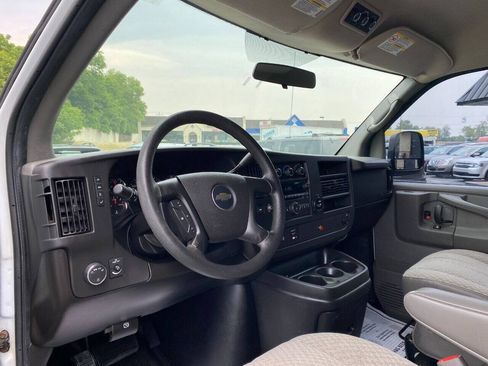 Used 2008 Chevrolet Express 3500 Extended Passenger w/ LT Preferred Equipment Group RWD image 10