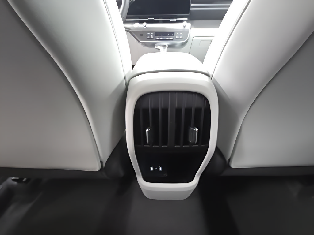 New 2027 Hyundai Kona SEL Sport AWD/4WD image 29