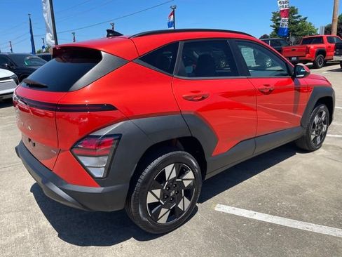 Used 2025 Hyundai Kona SEL AWD/4WD image 3