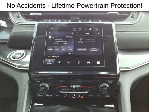 Used 2023 Jeep Grand Cherokee Laredo AWD/4WD image 19