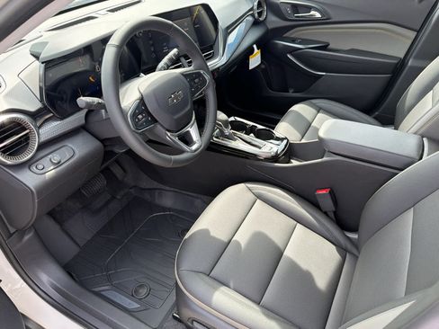 New 2026 Chevrolet Trax ACTIV w/ Sunroof Package FWD image 20