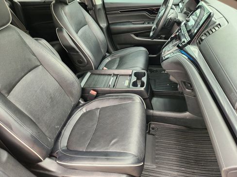 Used 2023 Honda Odyssey Elite image 16