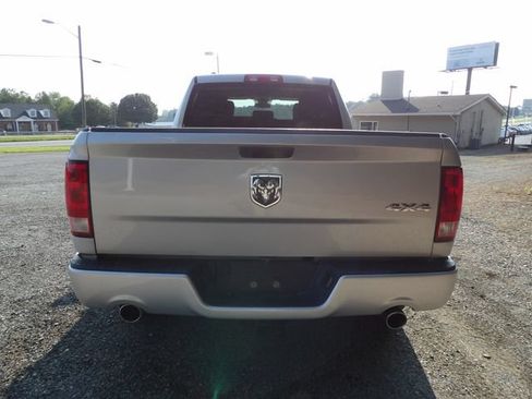 Used 2019 RAM 1500 Express w/ Express Value Package AWD/4WD image 4