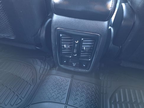 Used 2013 Dodge Durango Crew w/ Crew Convenience Group image 24