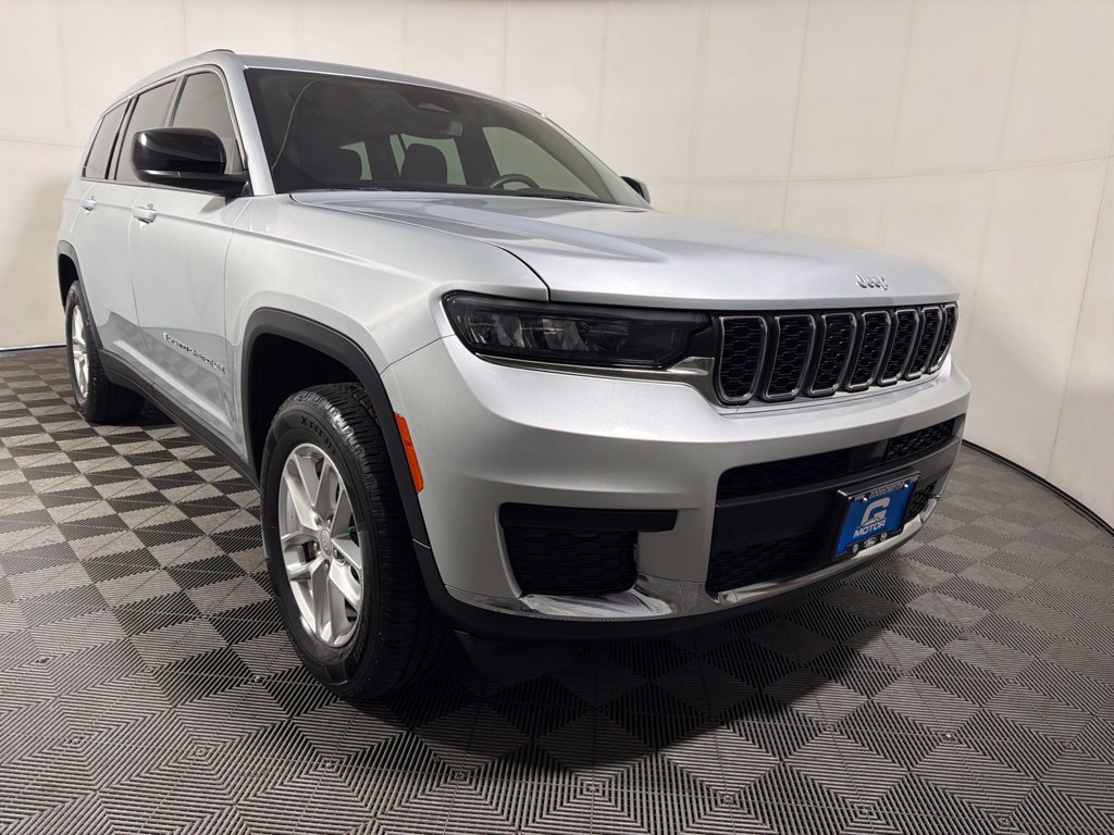 Used 2024 Jeep Grand Cherokee L Laredo w/ Luxury Tech Group I AWD/4WD image 2