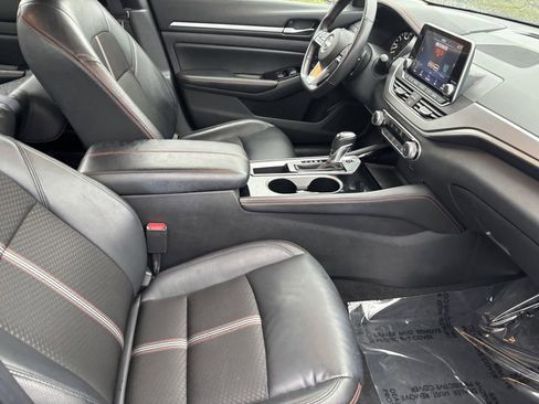 Used 2024 Nissan Altima 2.5 SR image 27
