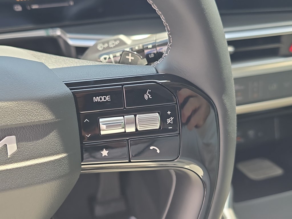 New 2026 Kia Sorento EX FWD image 31