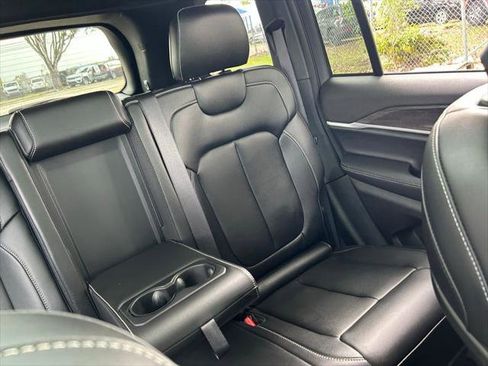 Certified 2025 Jeep Grand Cherokee Limited w/ MOPAR Finishing Package image 15