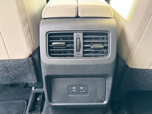 Used 2023 Nissan Rogue SL image 22