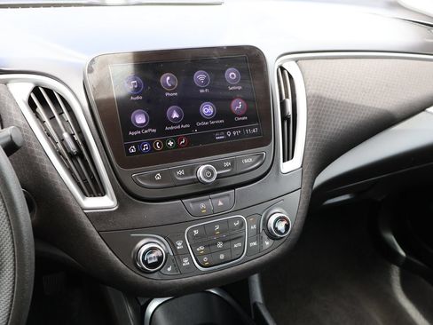 Used 2025 Chevrolet Malibu LT FWD image 18