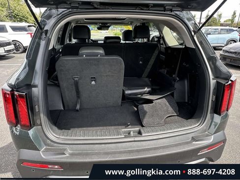 Used 2022 Kia Sorento S w/ Panoramic Sunroof Package AWD/4WD image 10