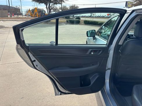 Used 2017 Subaru Legacy 3.6R Limited image 21