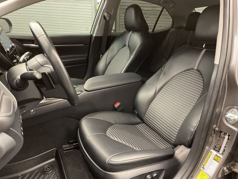 Used 2024 Toyota Camry SE FWD image 19