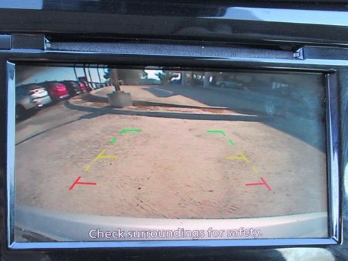 Used 2022 Nissan Rogue Sport S image 15