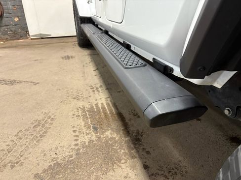 Used 2021 Jeep Gladiator Sport w/ Quick Order Package 24Q 80Th image 11