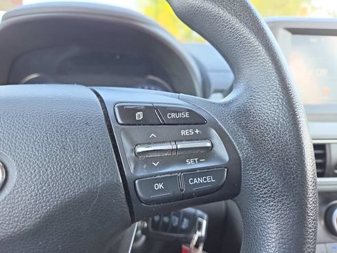 Used 2020 Hyundai Kona SE AWD/4WD image 15