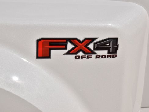 Used 2020 Ford F450 Platinum w/ FX4 Off-Road Package image 11